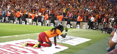 九游官方娱乐-中国足球年度最佳射手数据整理，中国足球队最佳射手